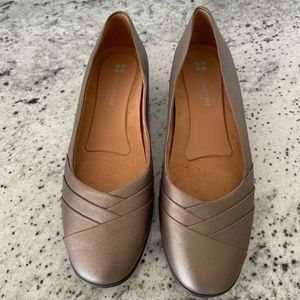 🆕Naturalizer Leather Comfort Slip On Flats Size 9.5 Wide Width Career wear Shoe